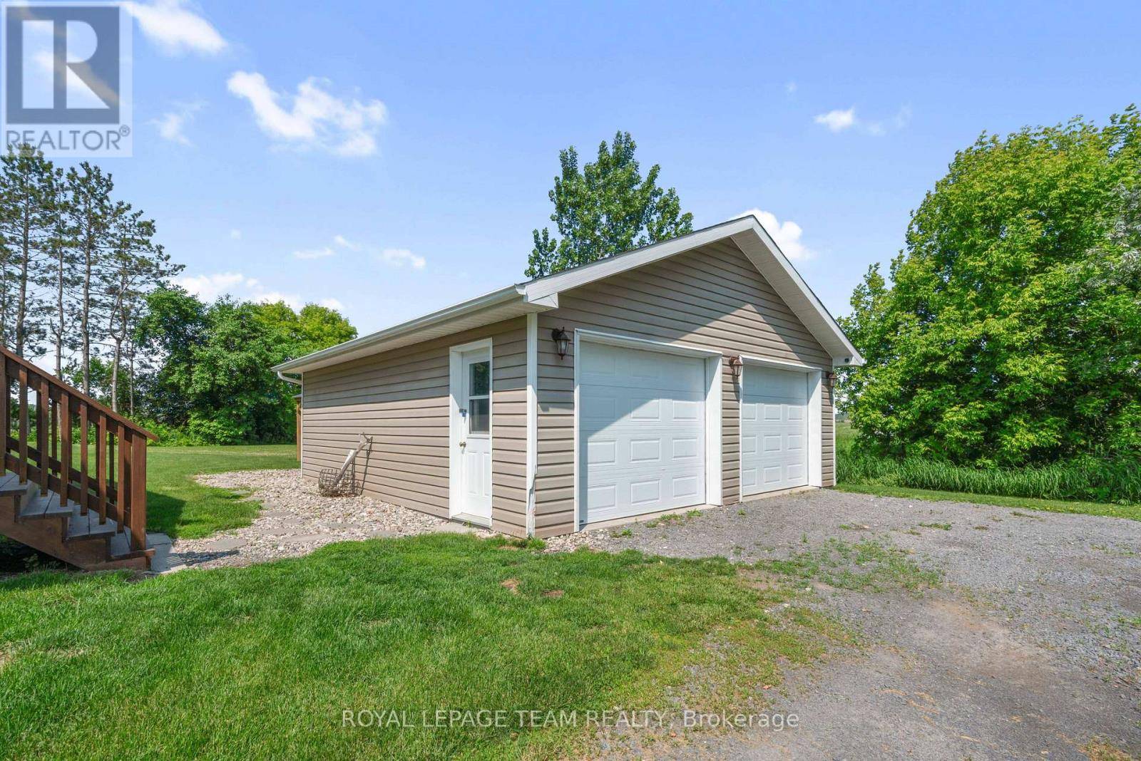 North Stormont, ON K0C1K0,15635 CONCESSION 2 3 ROAD