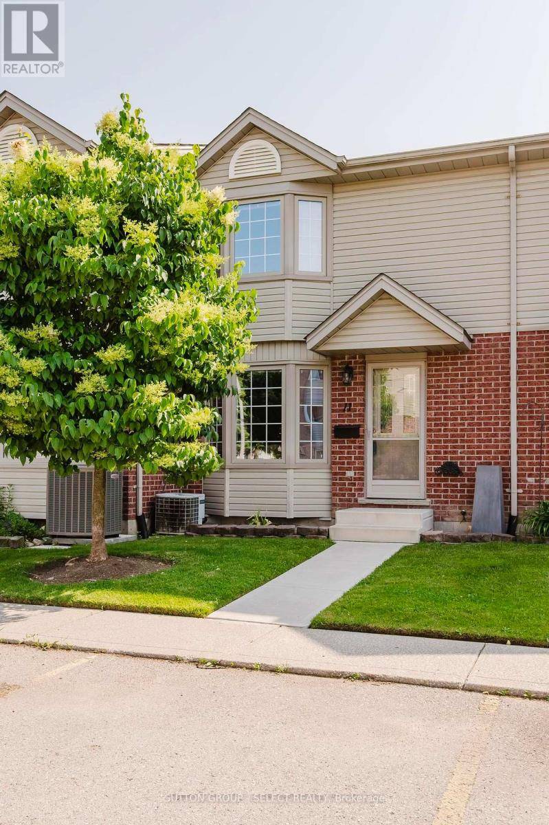 London East (east I), ON N5V4T4,151 Martinet AVE #11