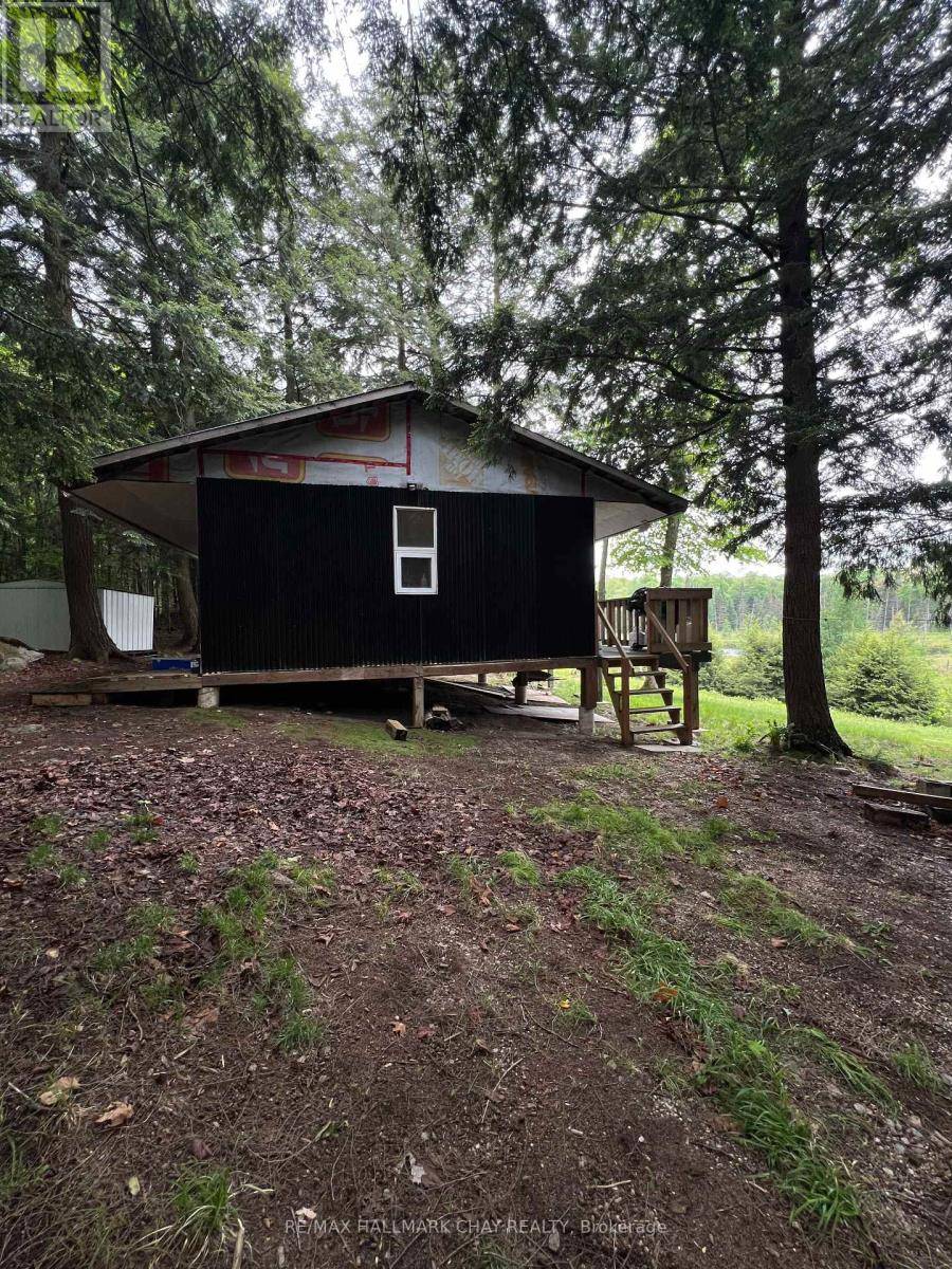 Magnetawan, ON P0A1Z0,0 CHAPMAN STRONG ROAD