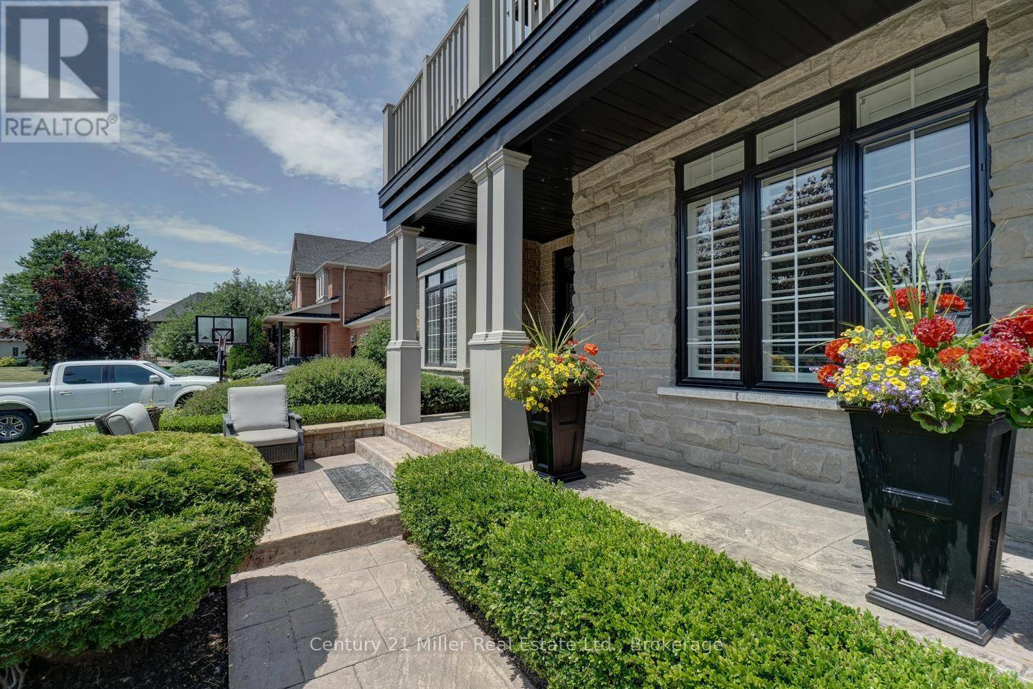 Hamilton (winona Park), ON L8E6E5,8 WATERCLIFF PLACE