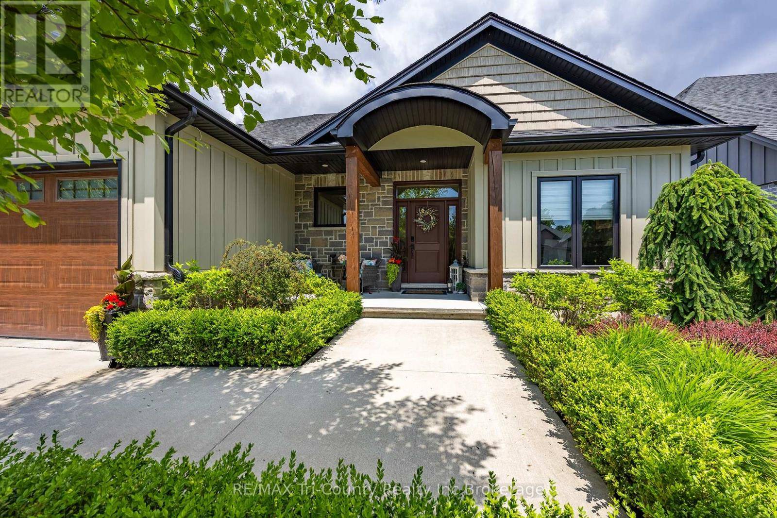Tillsonburg, ON N4G5W5,18 BELMONT AVENUE