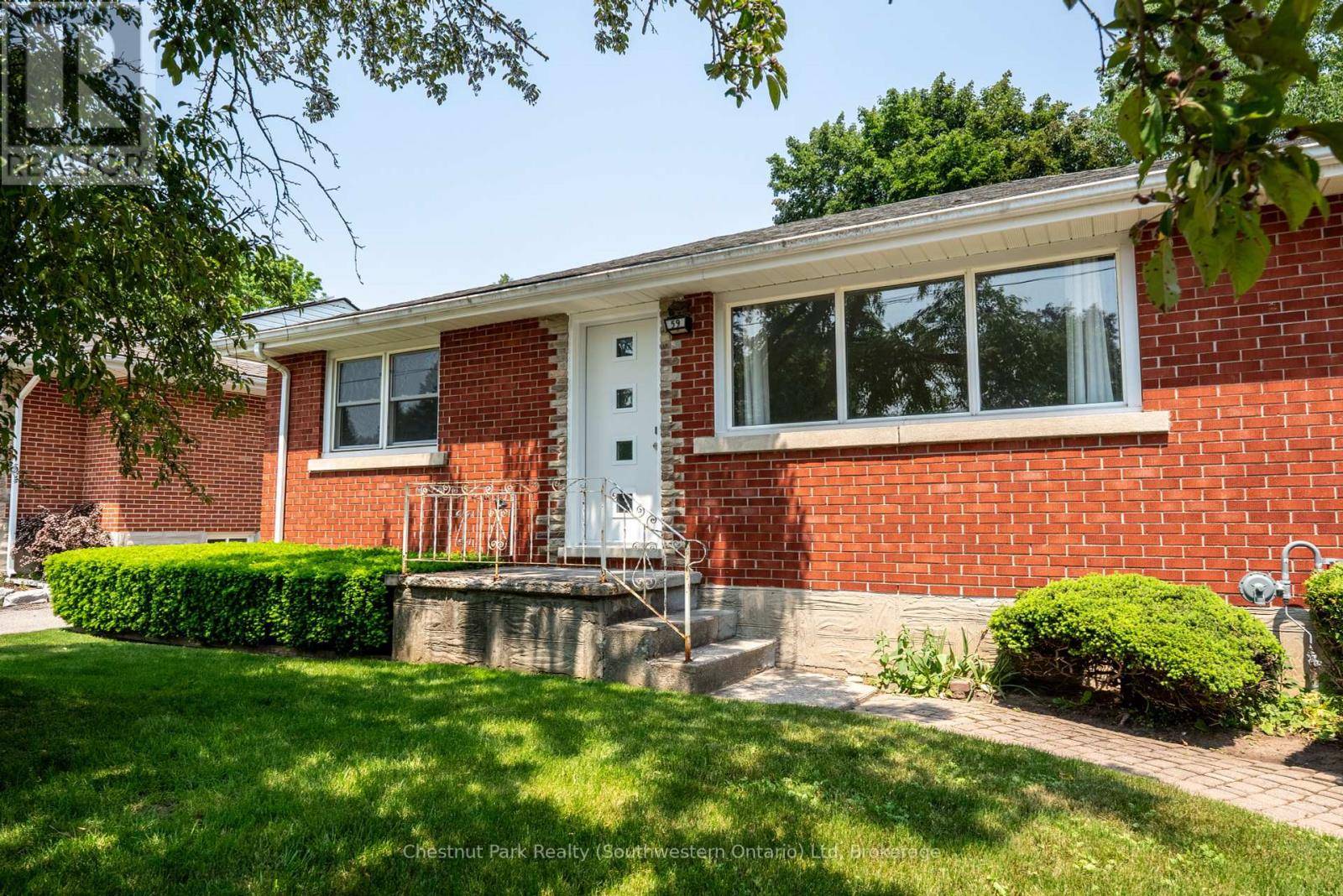 Guelph (riverside Park), ON N1E3S5,59 CLIVE AVENUE