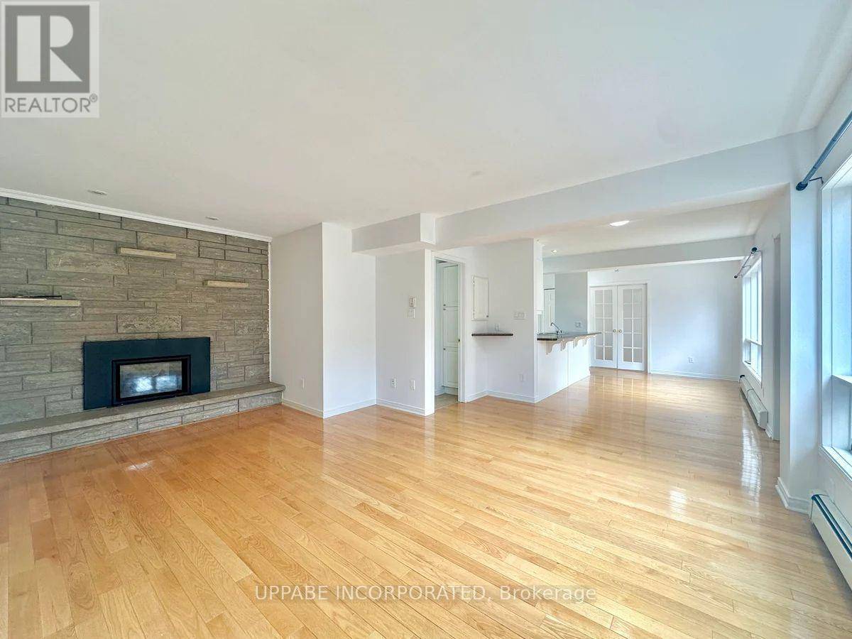 Ottawa, ON K1N8J2,225 Cobourg ST #3