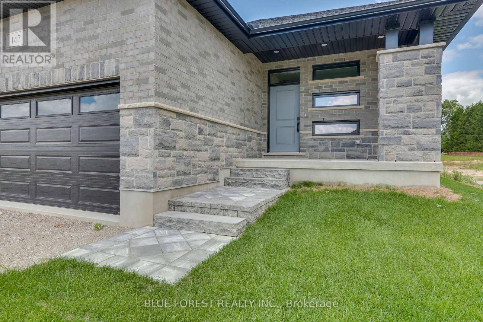 Thames Centre (thorndale), ON N0M2P0,147 SHIRLEY STREET