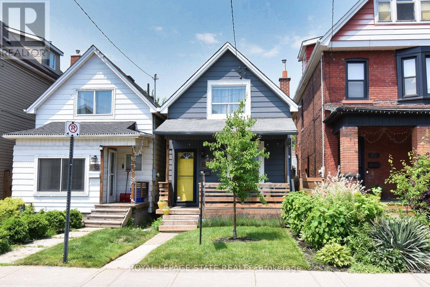 Hamilton (gibson), ON L8L6K8,61 CHESTNUT AVENUE