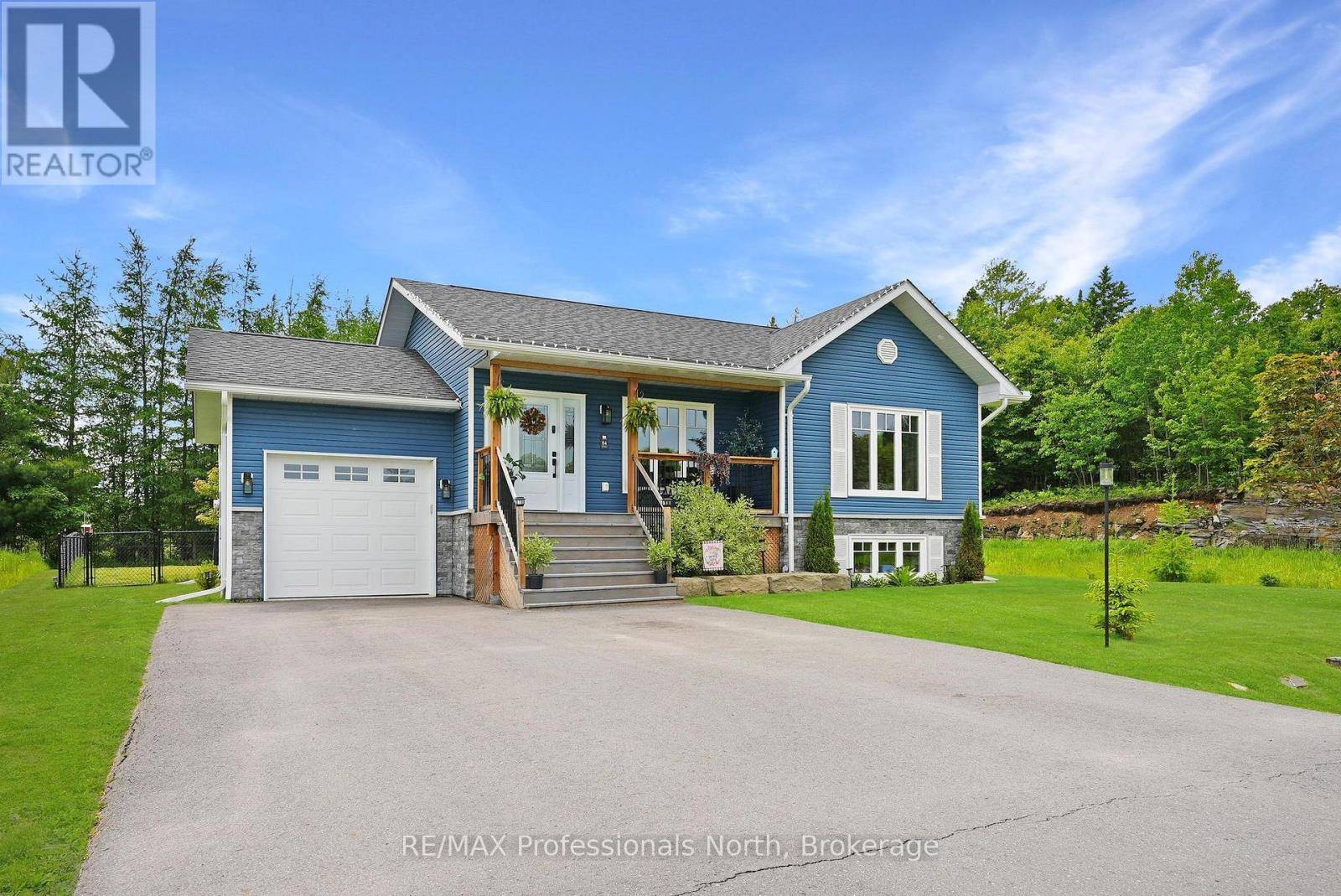 Minden Hills (anson), ON K0M2K0,64 WINDOVER DRIVE