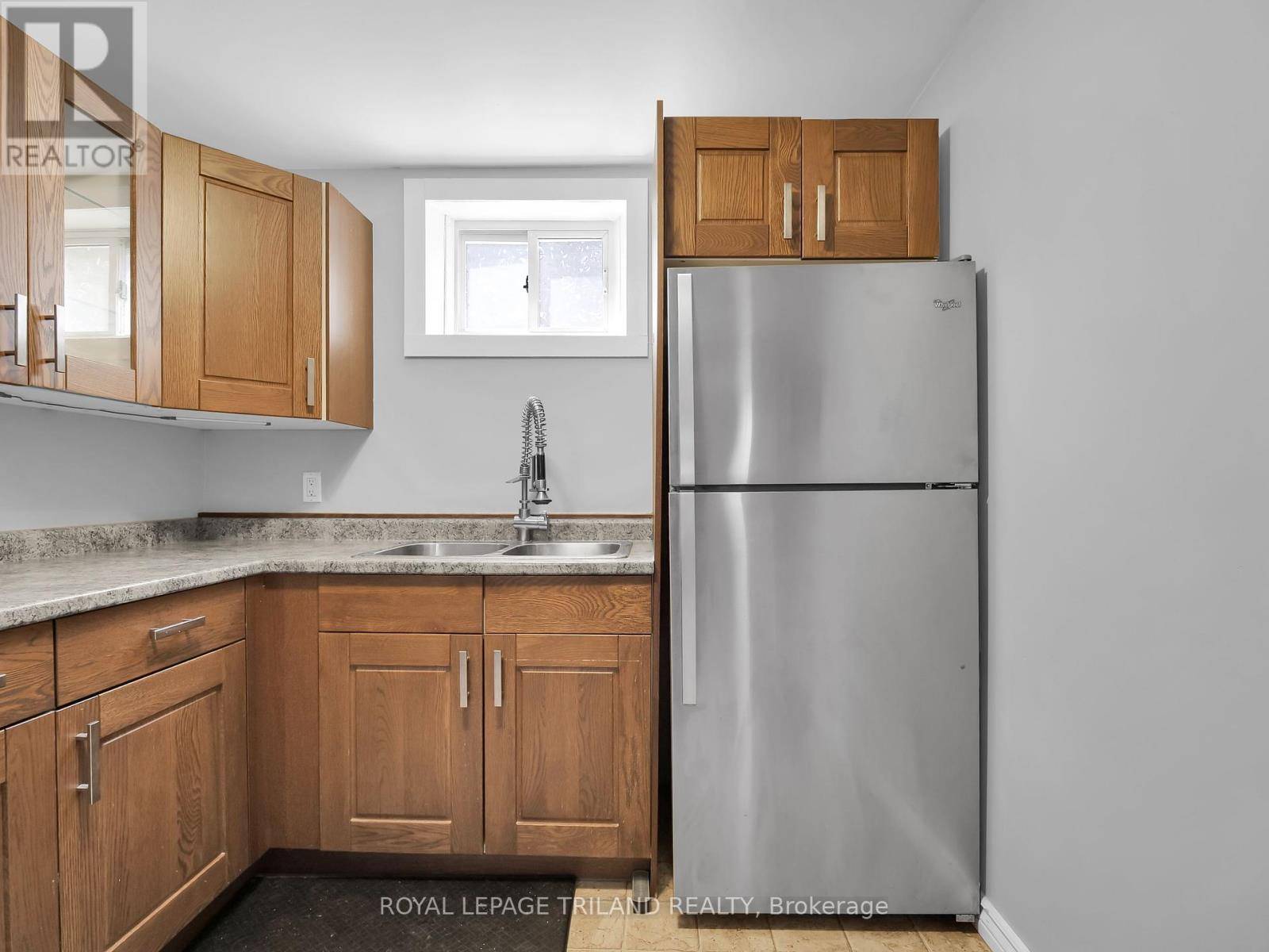 London East (east F), ON N5Y2T7,35 Miles ST #2