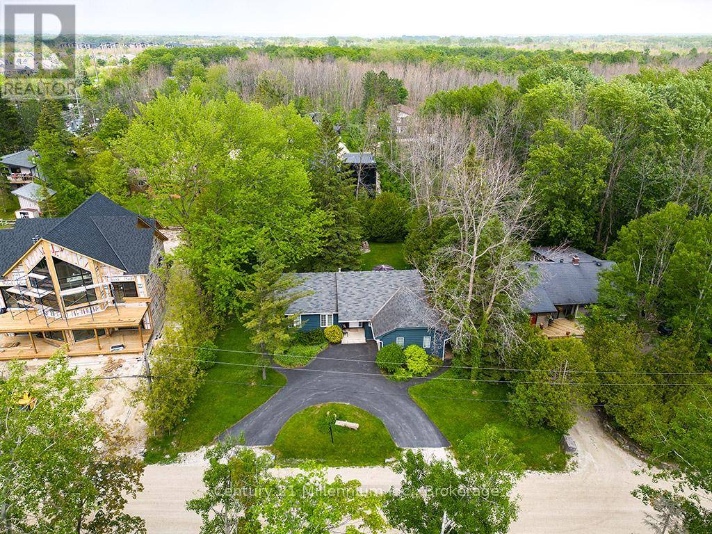 Blue Mountains, ON L9Y0P1,111 PATRICIA DRIVE