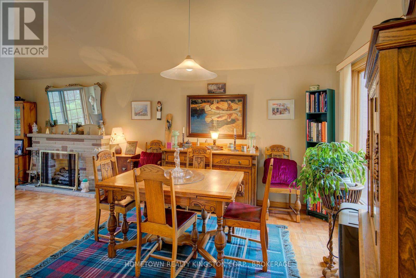 Kingston (central City West), ON K7M2V7,59 HOLLAND CRESCENT