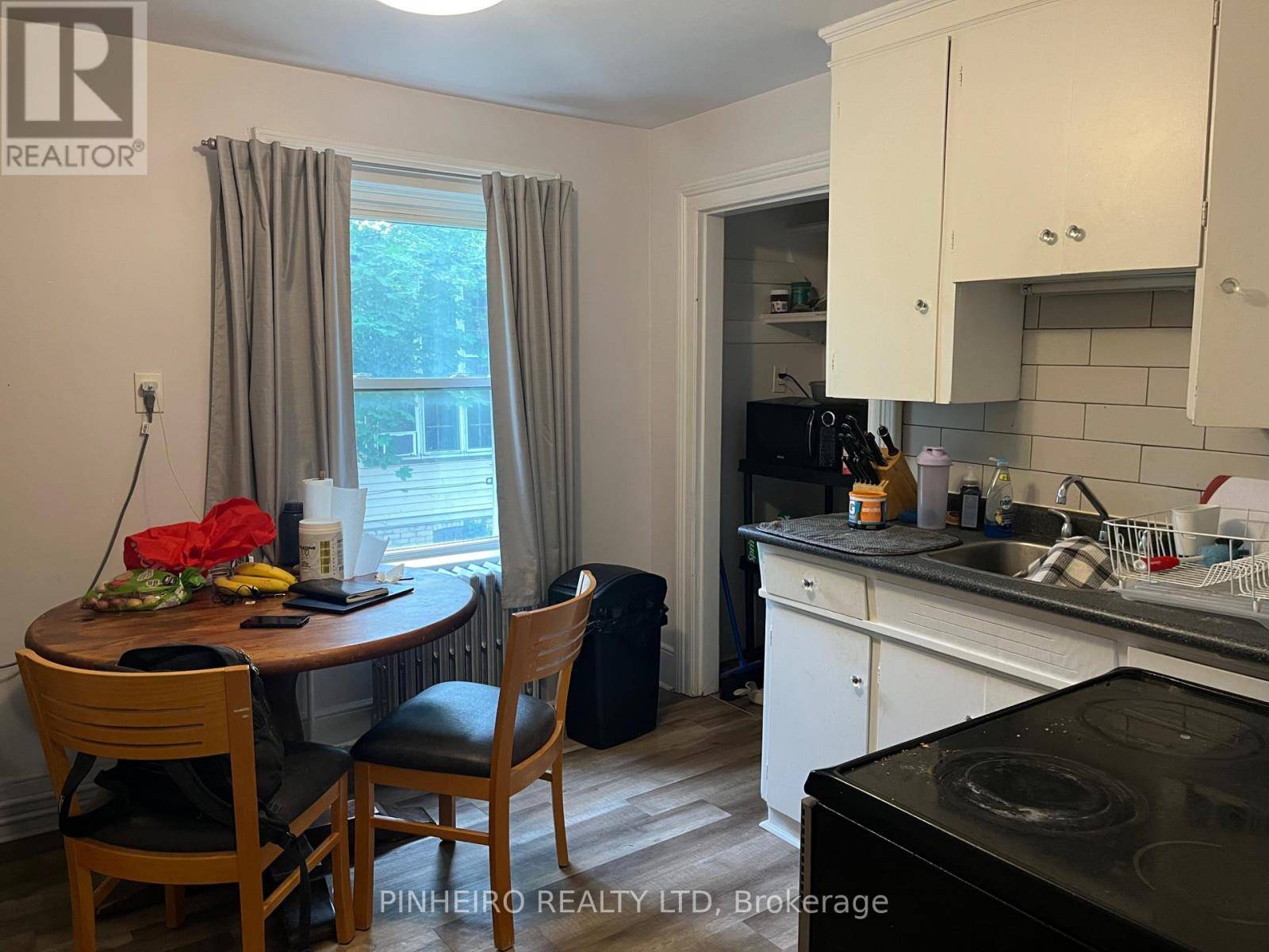 London East (east F), ON N6A2T2,611 Talbot ST #2