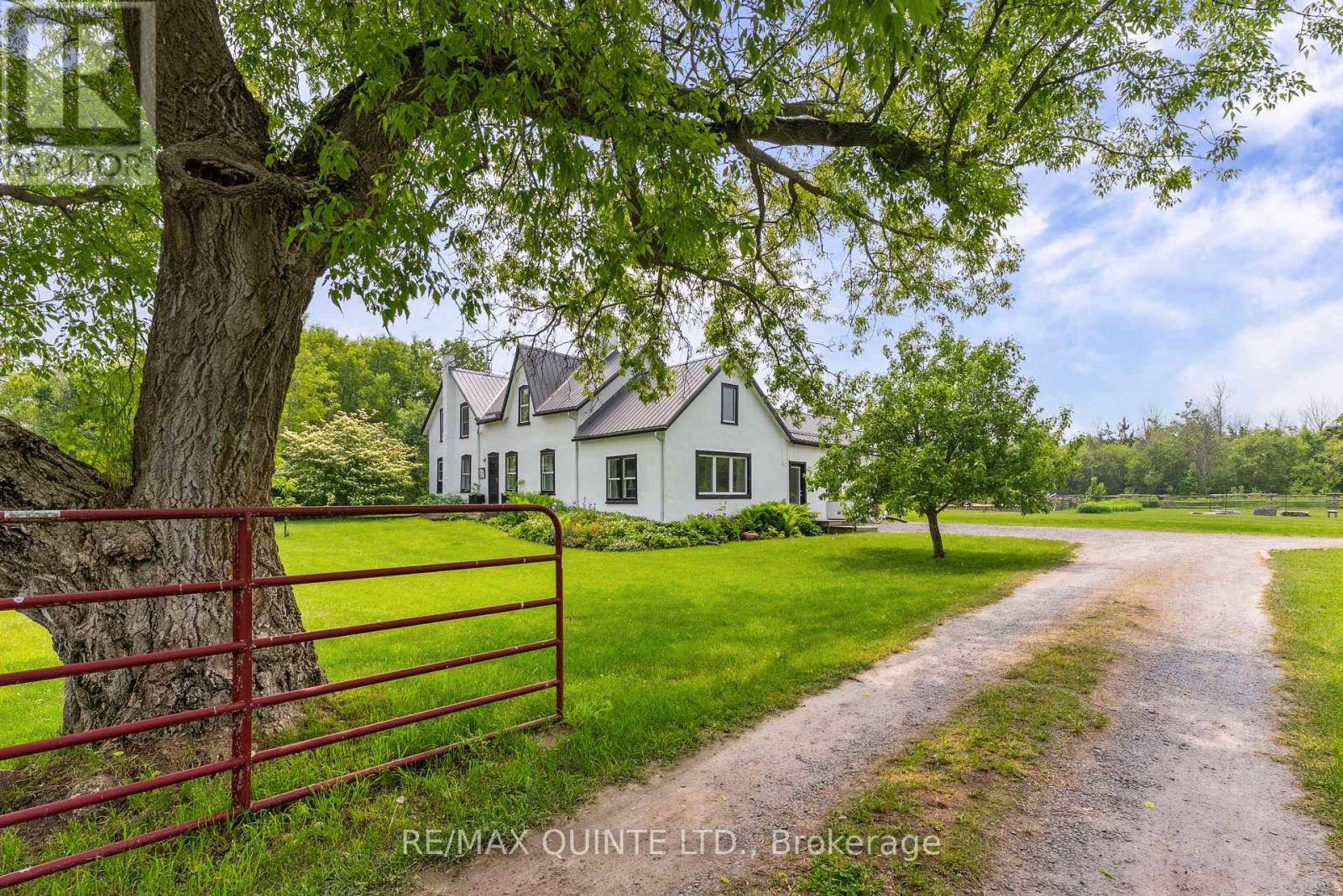 Prince Edward County (hillier), ON K0K1T0,891 CHASE ROAD