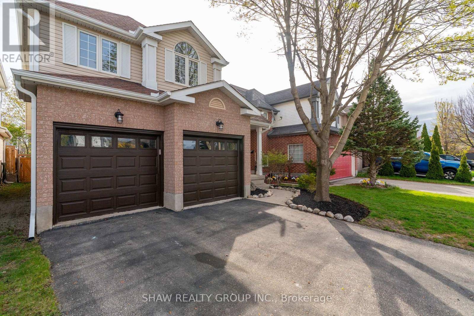Guelph (pineridge/westminster Woods), ON N1L1H8,9 GAW CRESCENT