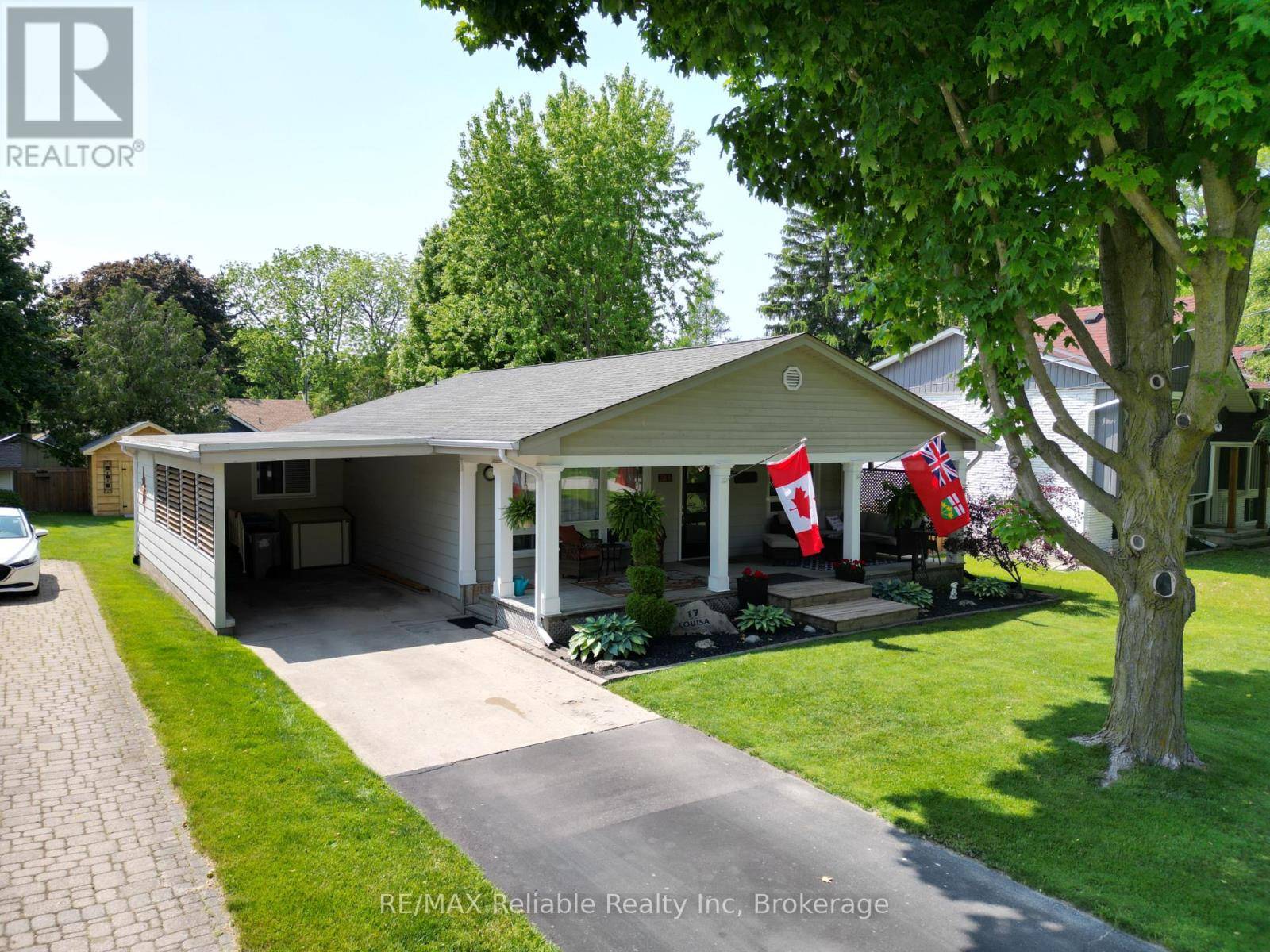 Bluewater (bayfield), ON N0M1G0,17 LOUISA STREET
