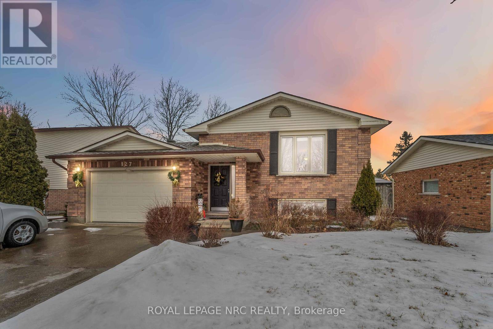 Welland (n. Welland), ON L3C6M5,127 MELISSA CRESCENT
