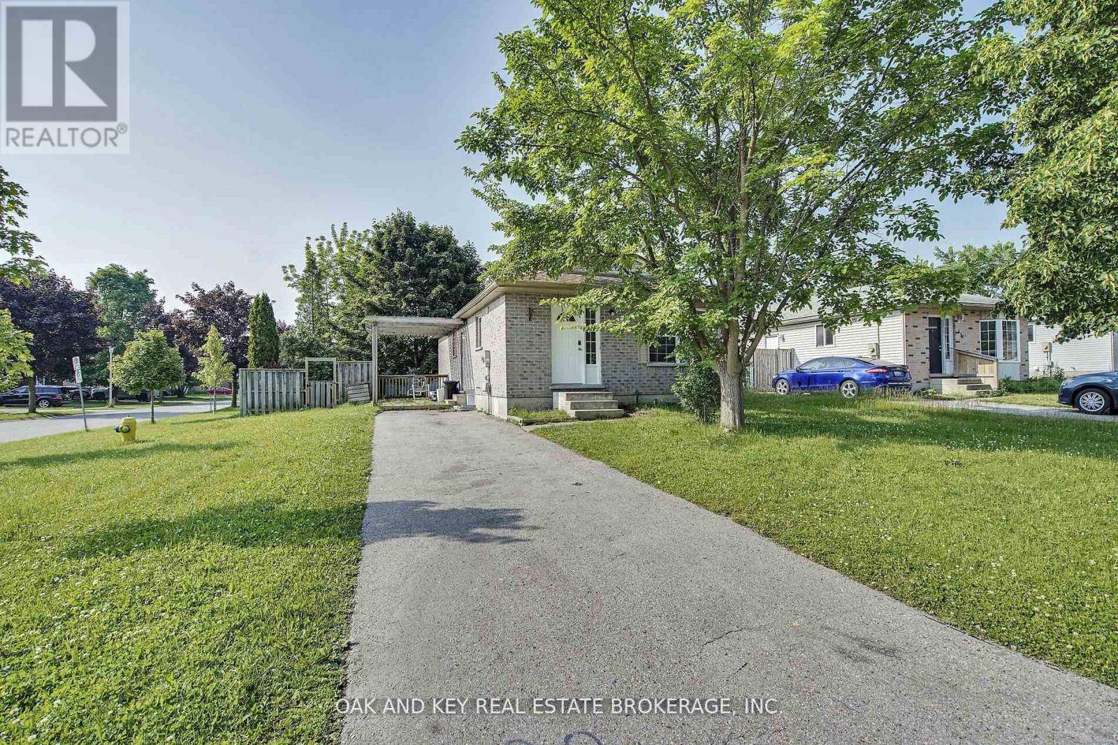 London East (east D), ON N5V4Y6,330 FLEMING DRIVE