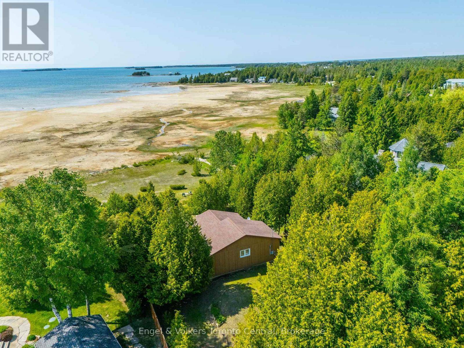 South Bruce Peninsula, ON N0H2T0,568 BAY STREET