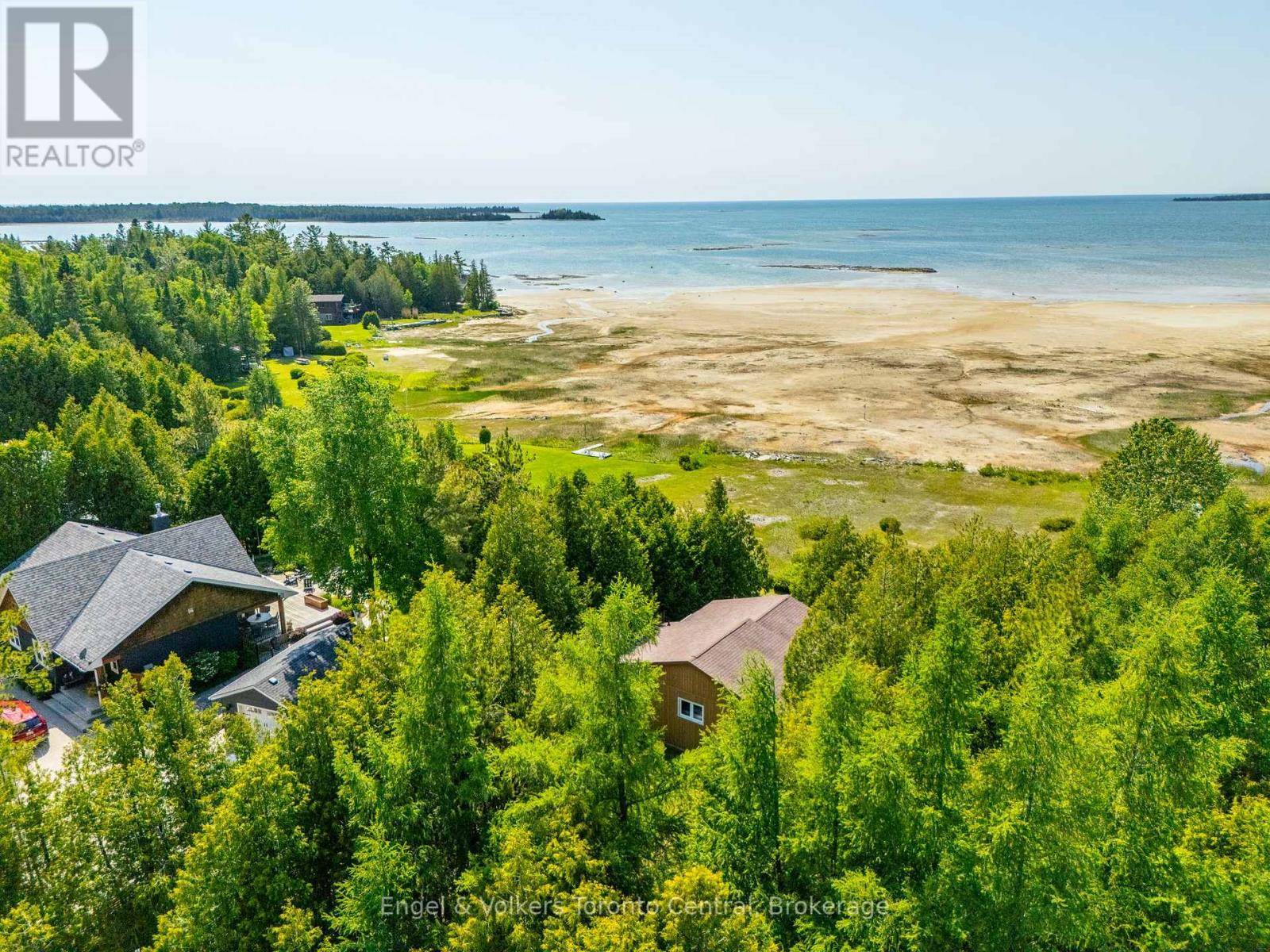 South Bruce Peninsula, ON N0H2T0,568 BAY STREET