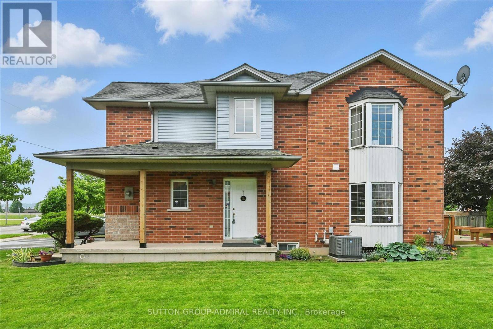 Hamilton (lakeshore), ON L8E5W8,469 DEWITT ROAD