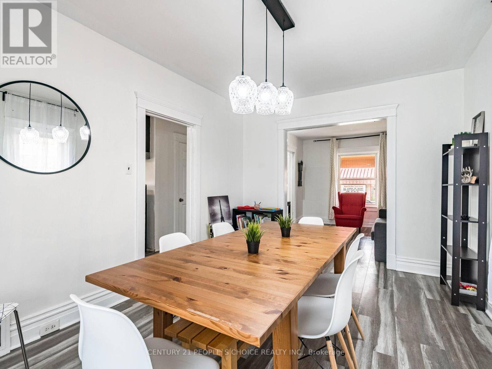 Niagara Falls (clifton Hill), ON L2G1A9,5001 KITCHENER STREET
