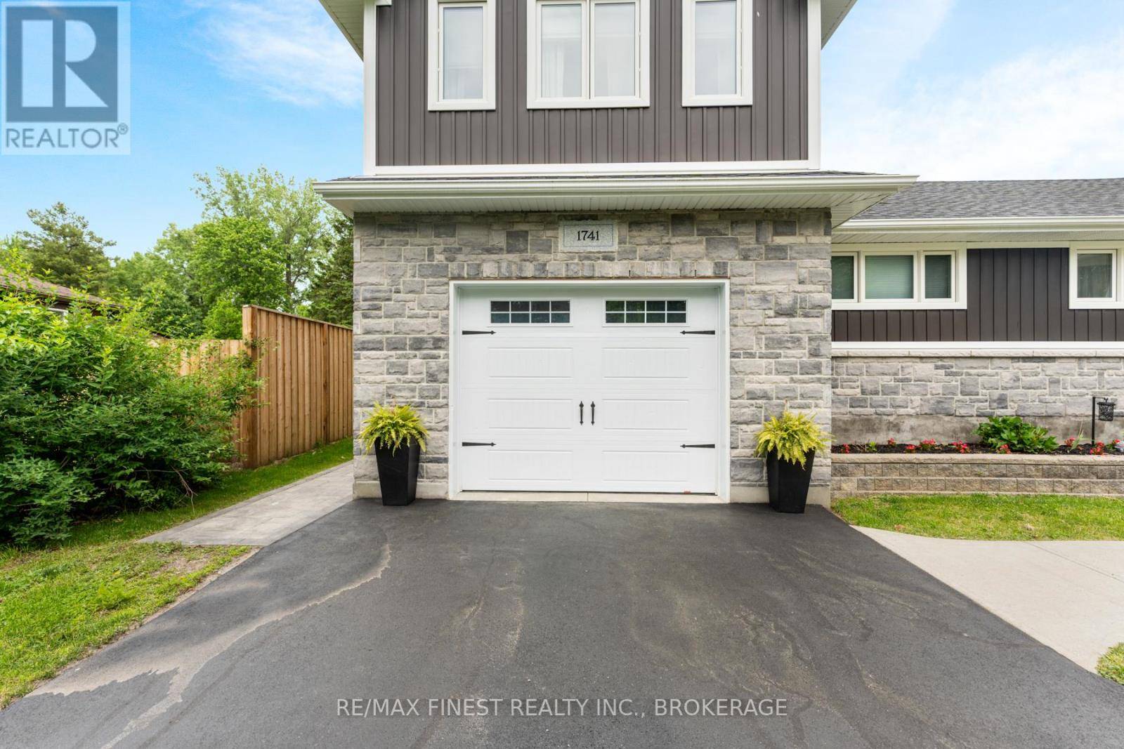 Kingston (city North Of 401), ON K7L5H6,1741 MARIAN CRESCENT