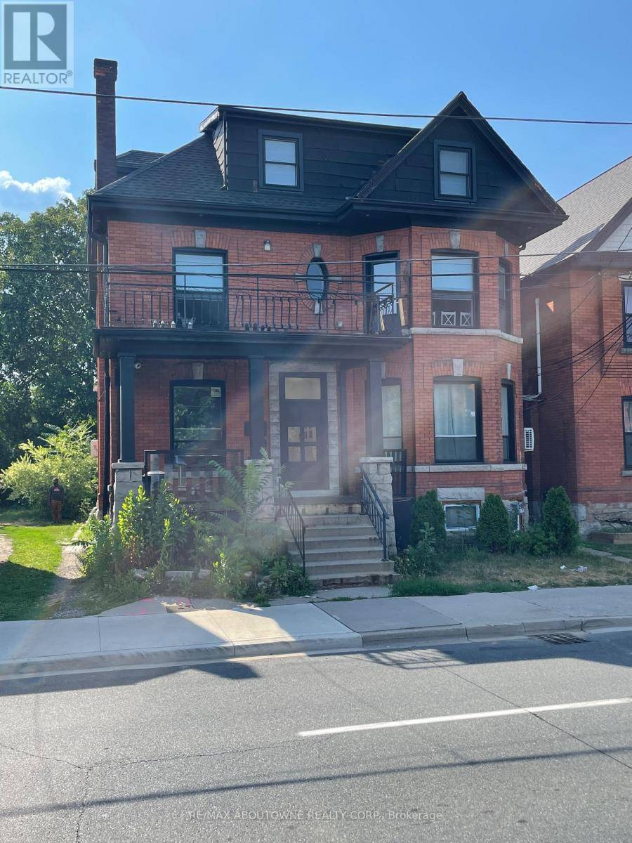 Hamilton (corktown), ON L8N2R1,66 WELLINGTON STREET S