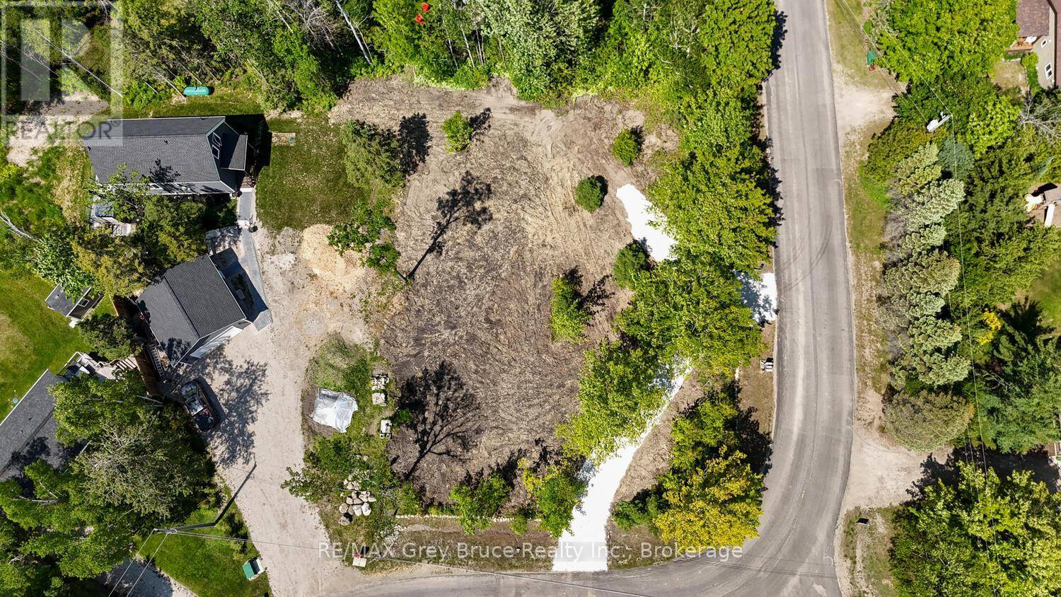 Northern Bruce Peninsula, ON N0H1Z0,11 MILLER LAKE SHORE ROAD