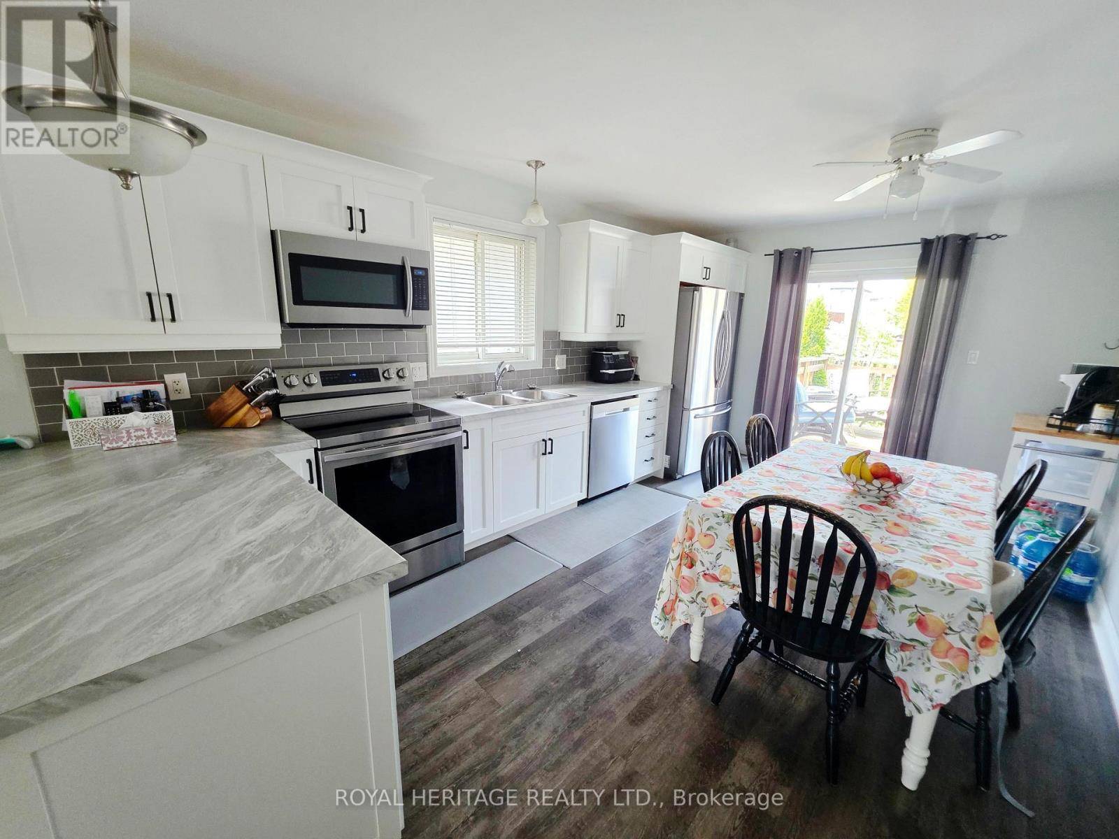Kawartha Lakes (lindsay), ON K9V0B8,124 MARY STREET W