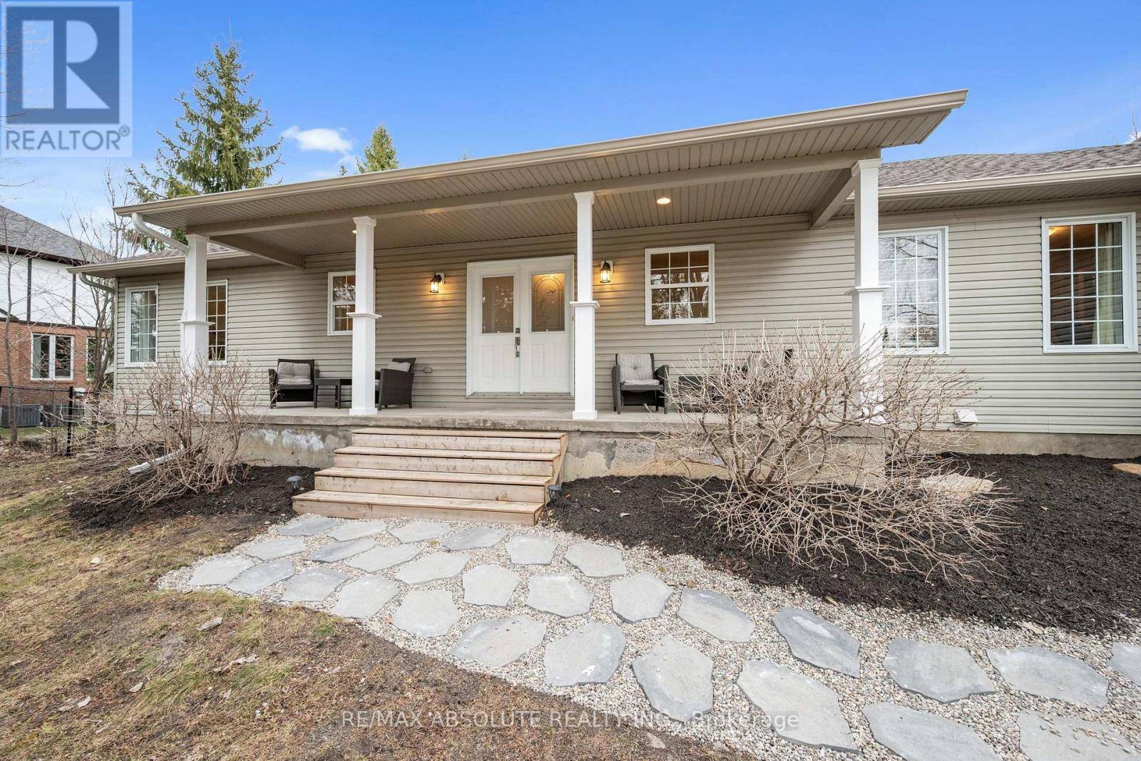 Ottawa, ON K4P1M8,1601 SHAUNA CRESCENT
