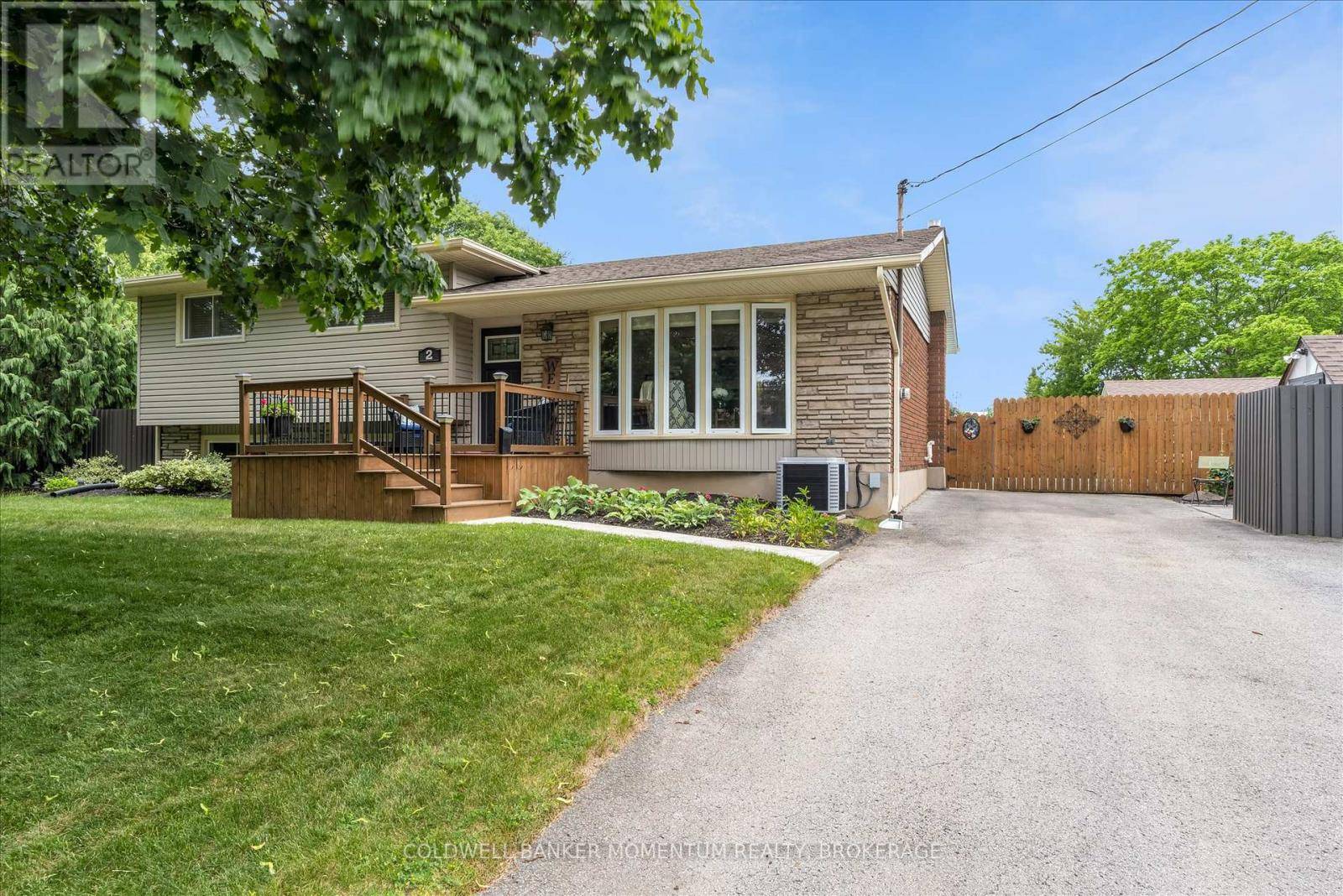 St. Catharines (carlton/bunting), ON L2M4E3,2 CLIPPER BAY