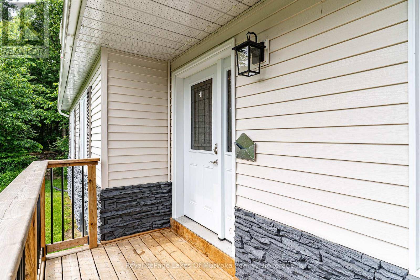 Huntsville (chaffey), ON P1H2J4,74 GLENCAIRN CRESCENT