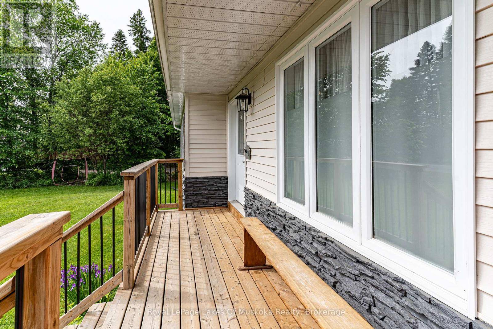 Huntsville (chaffey), ON P1H2J4,74 GLENCAIRN CRESCENT