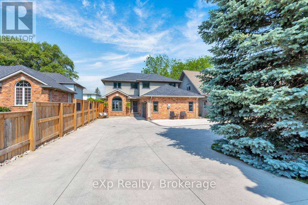 Stratford, ON N5A5G9,510 MORNINGTON STREET