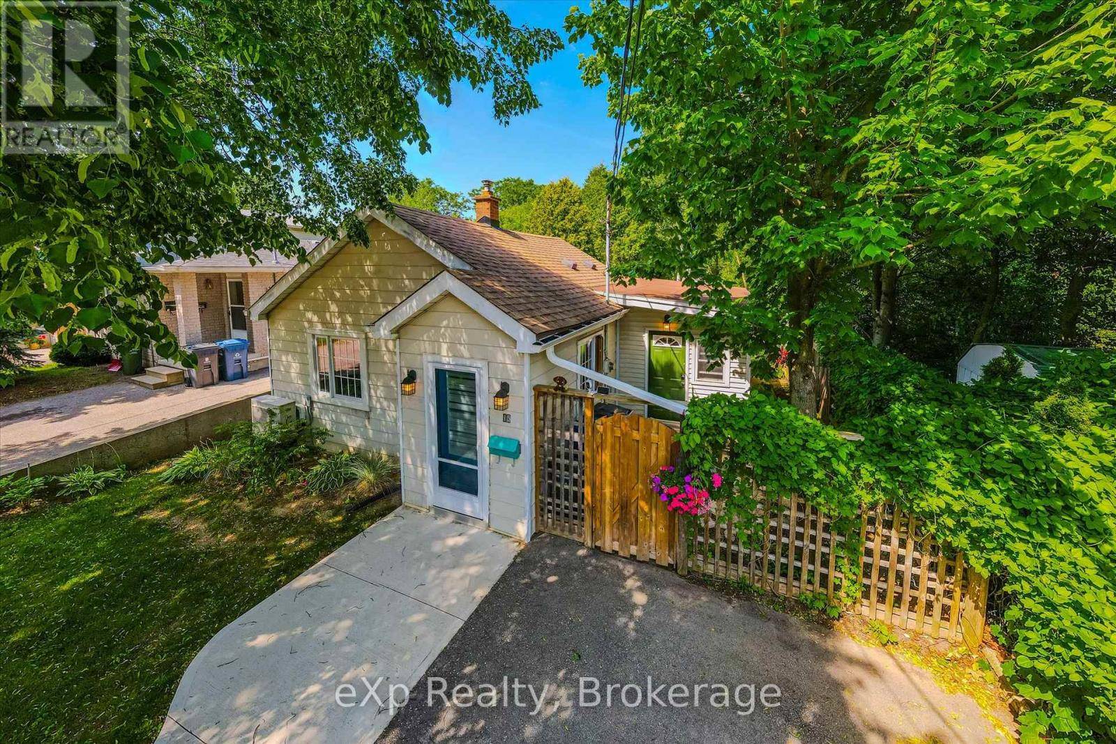 Guelph (st. George's), ON N1E4N1,15 LAURINE AVENUE