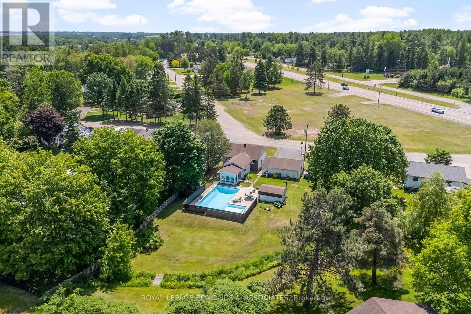 Petawawa, ON K8A7H9,6 SPRINGHILL CRESCENT