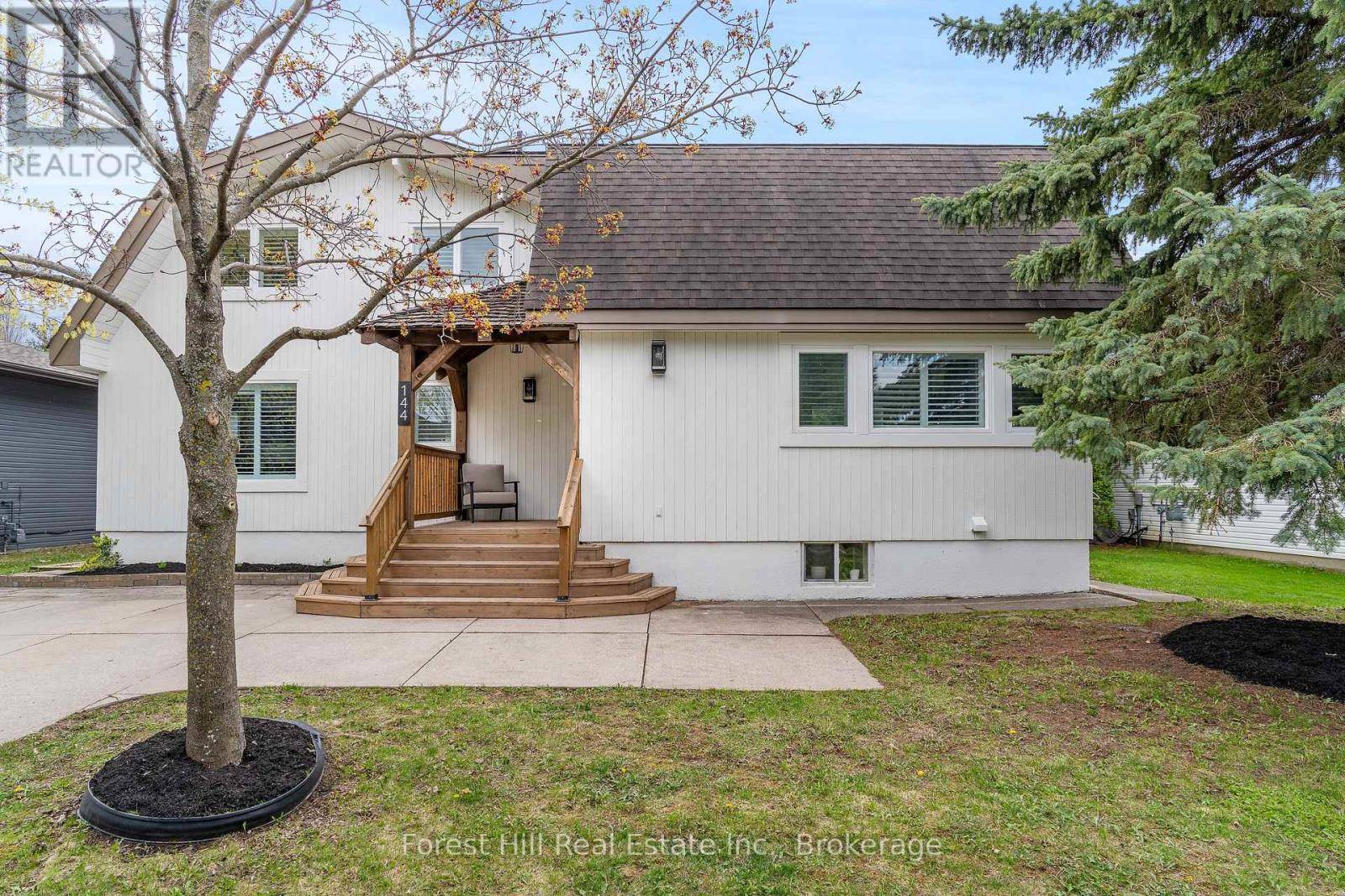 Blue Mountains, ON L9Y0L4,144 BROOKER BOULEVARD
