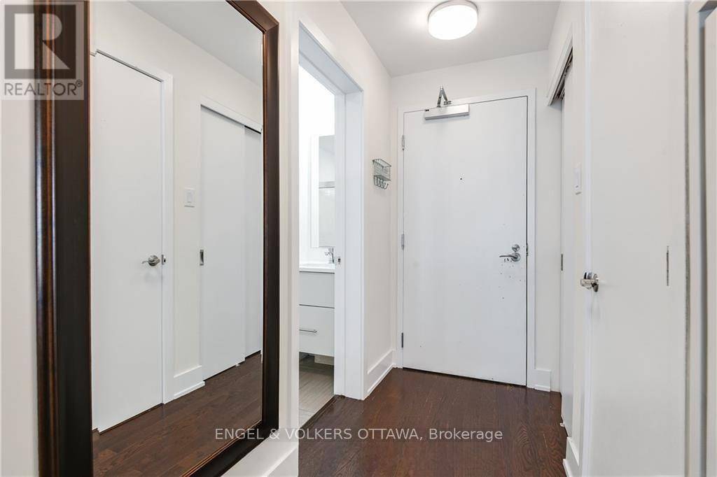 Ottawa, ON K1Z0B3,108 Richmond RD #208