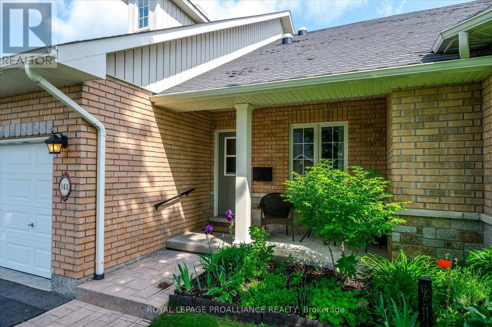 Peterborough West (south), ON K9J0A9,141 VILLAGE CRESCENT