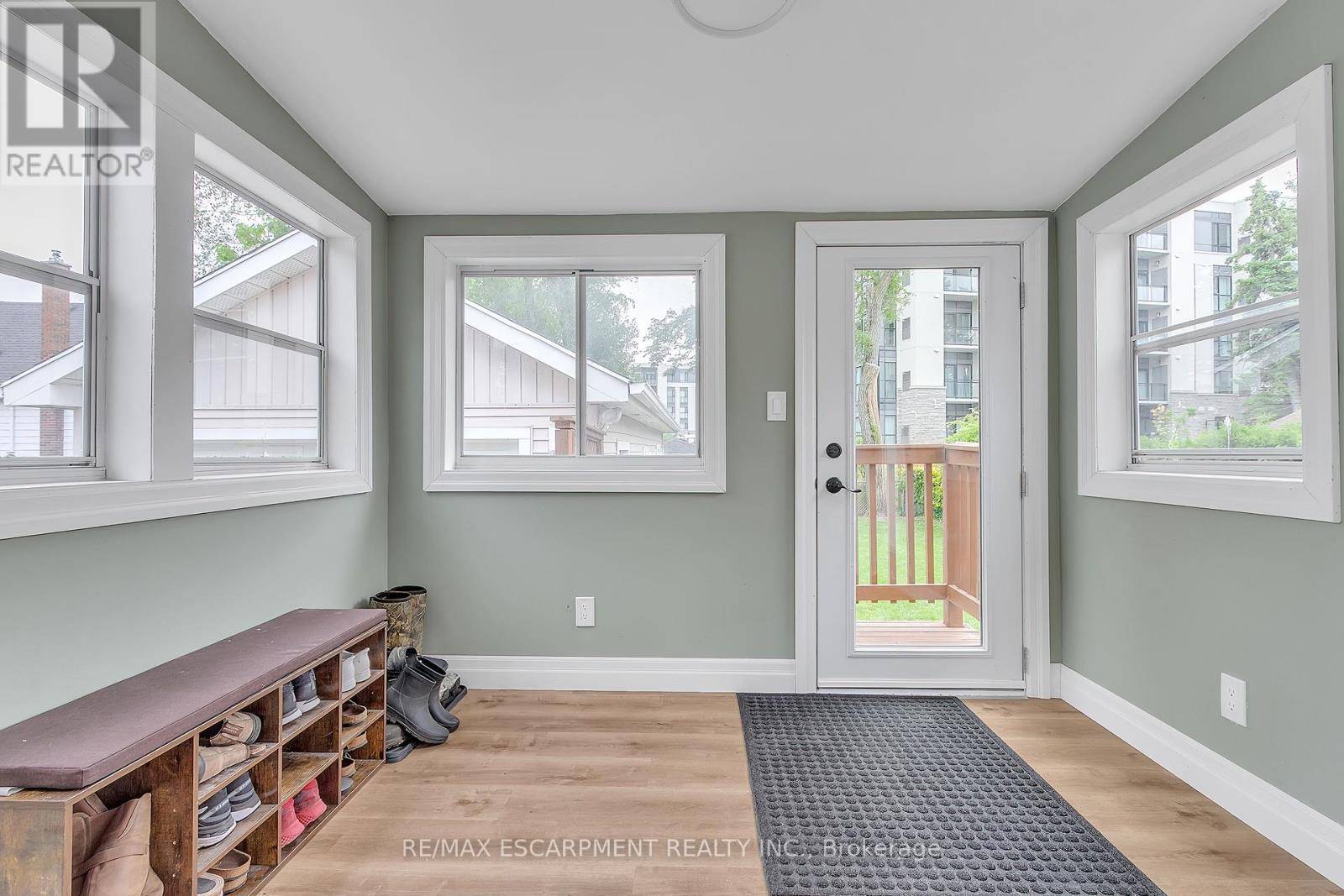 St. Catharines (oakdale), ON L2P2T6,5 TERRACE HILL ROAD