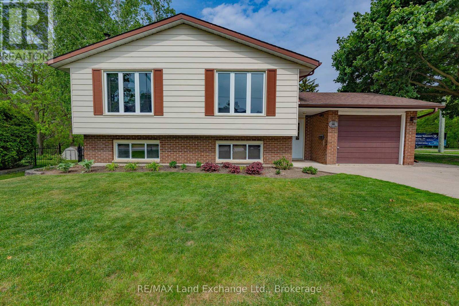 Kincardine, ON N2Z2H1,970 WILLIAM STREET