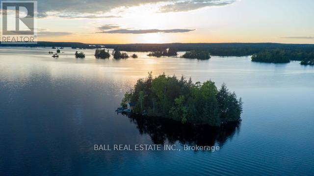 Selwyn, ON K0L2H0,9 ISLAND 4