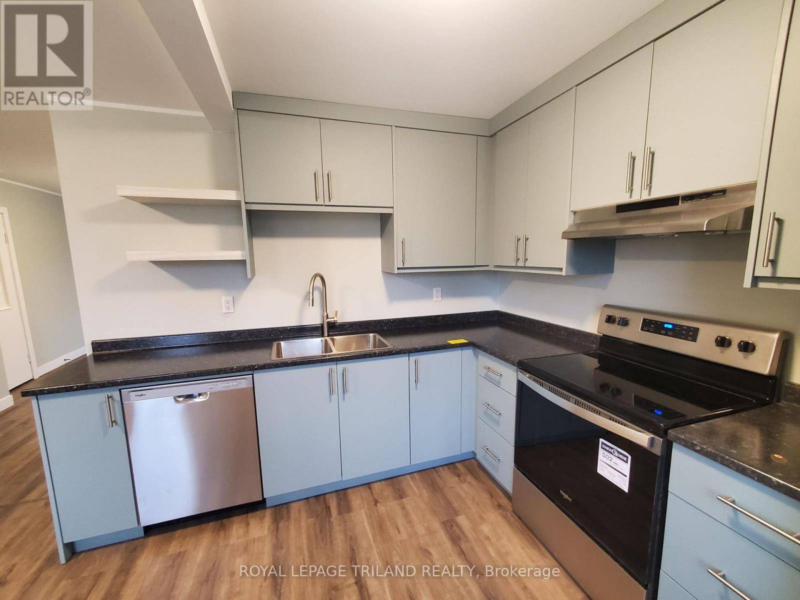 St. Thomas, ON N5P2X6,104 FLORA STREET