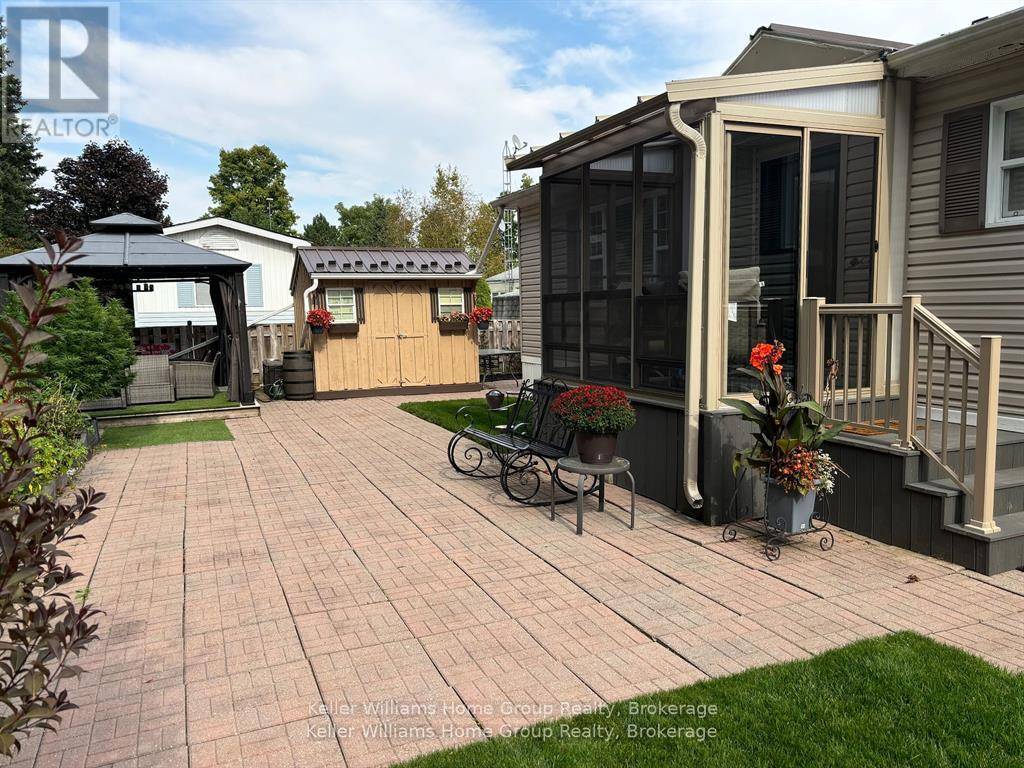 Centre Wellington, ON N1M2W5,536 POPLAR PLACE