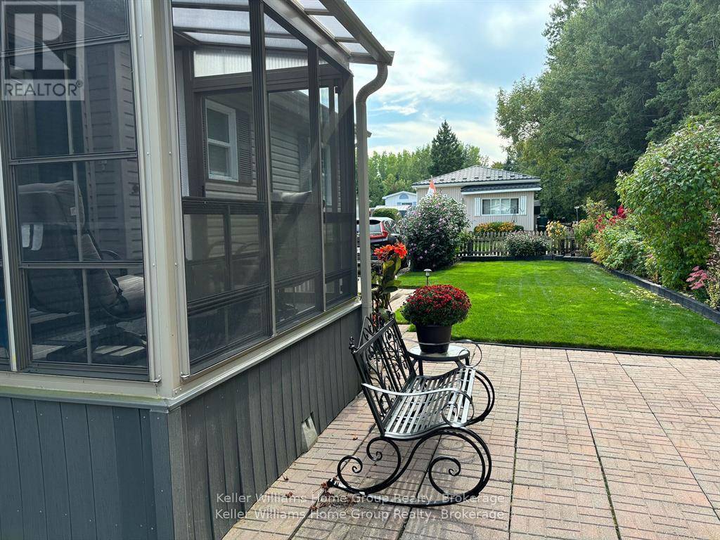 Centre Wellington, ON N1M2W5,536 POPLAR PLACE