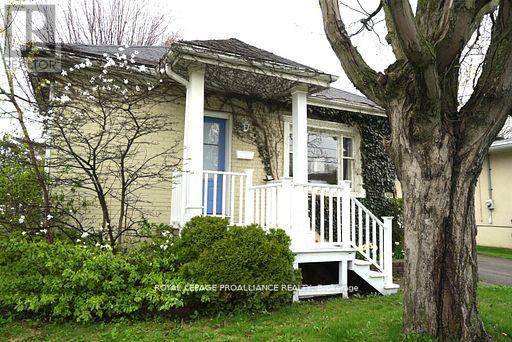 Cobourg, ON K9A4A5,384 D'ARCY STREET