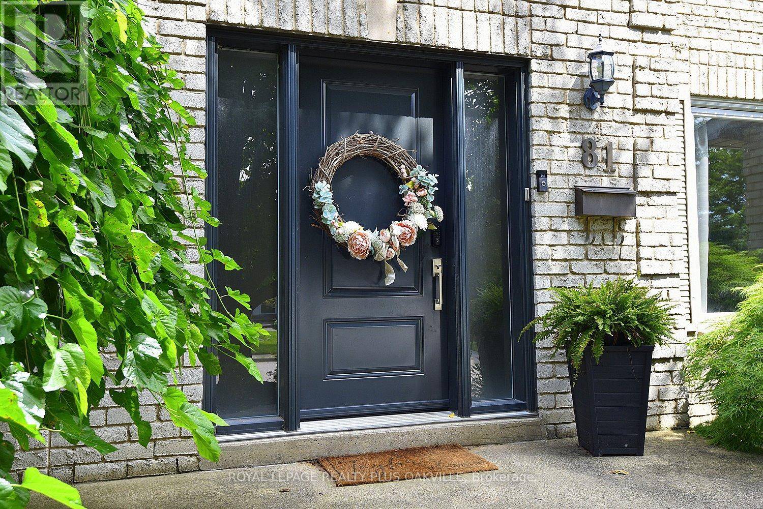 Hamilton (dundas), ON L9H6R8,81 JEROME PARK DRIVE