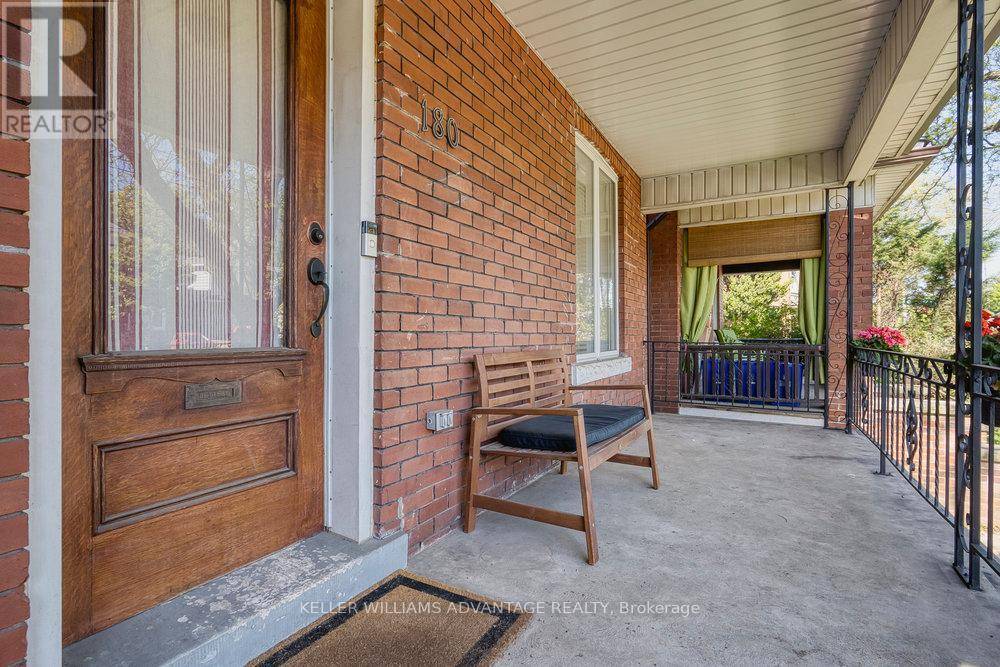 Hamilton (blakeley), ON L8M1X7,180 MAPLEWOOD AVENUE