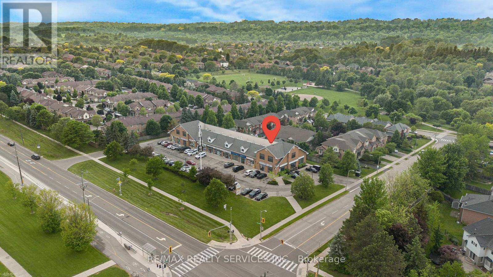 Hamilton (dundas), ON L9H7M8,2 Castlewood BLVD #12