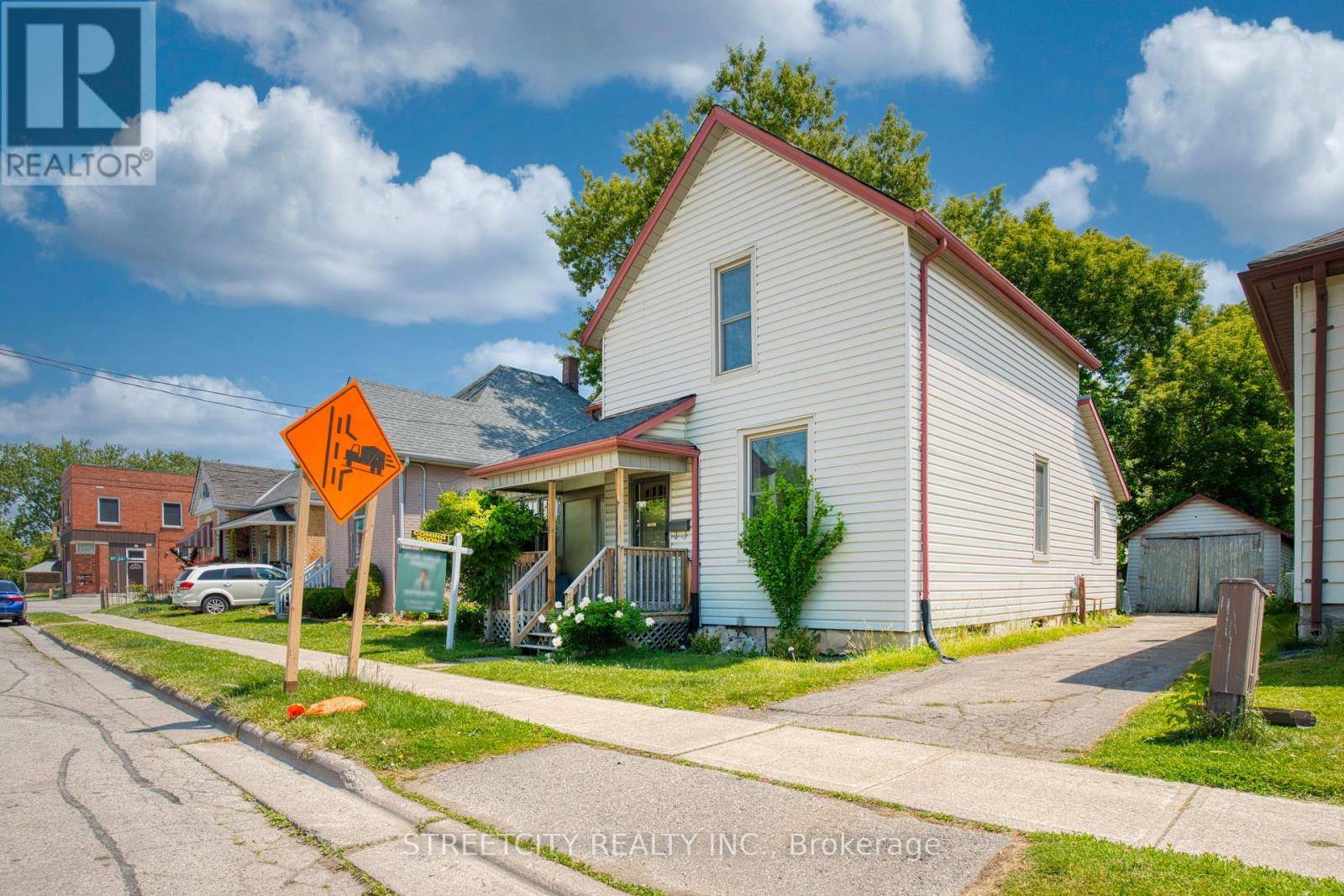 St. Thomas, ON N5R3Y5,225 ROSS STREET