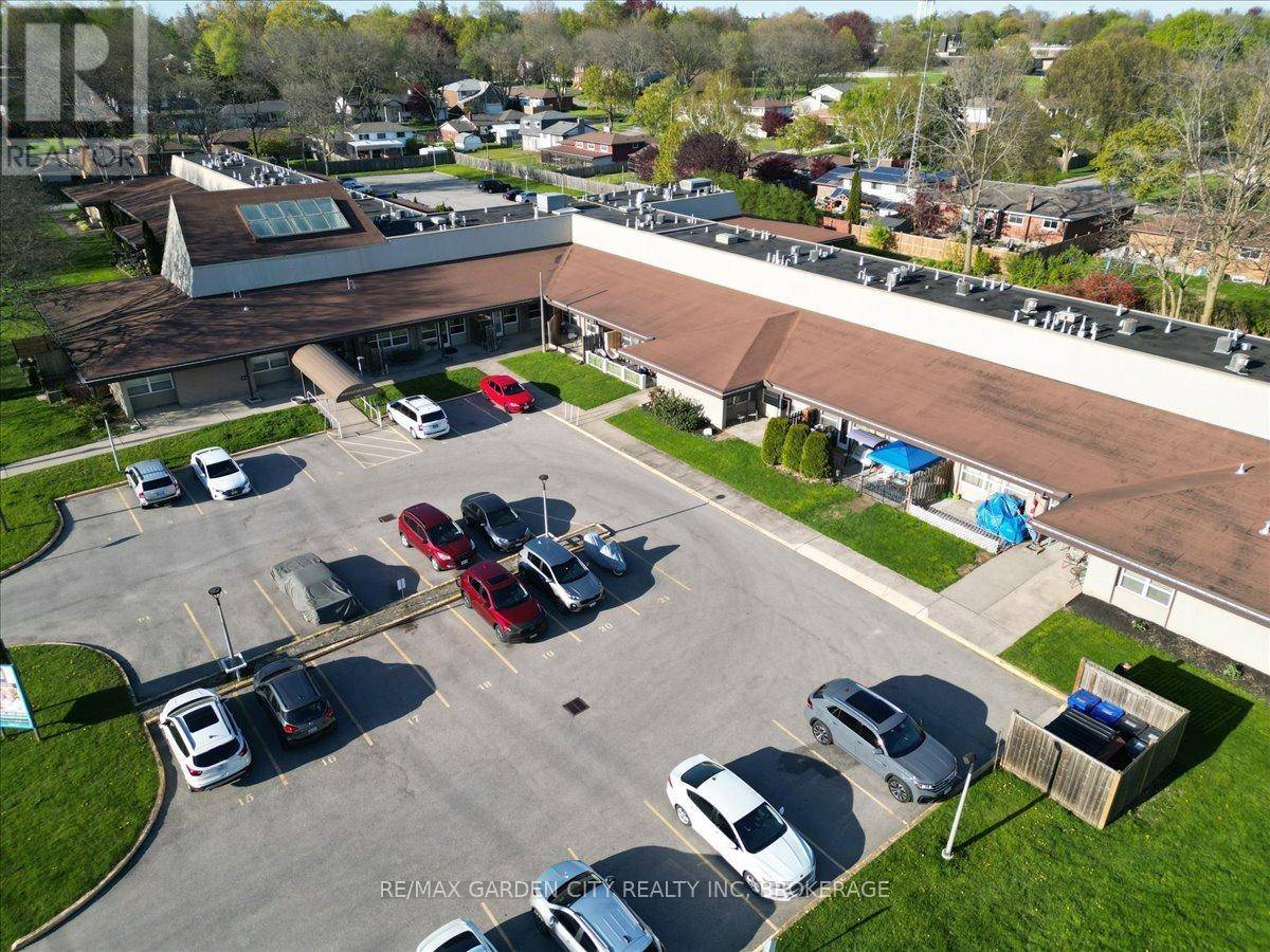 Niagara Falls (dorchester), ON L2G0A1,6350 Dorchester RD #125