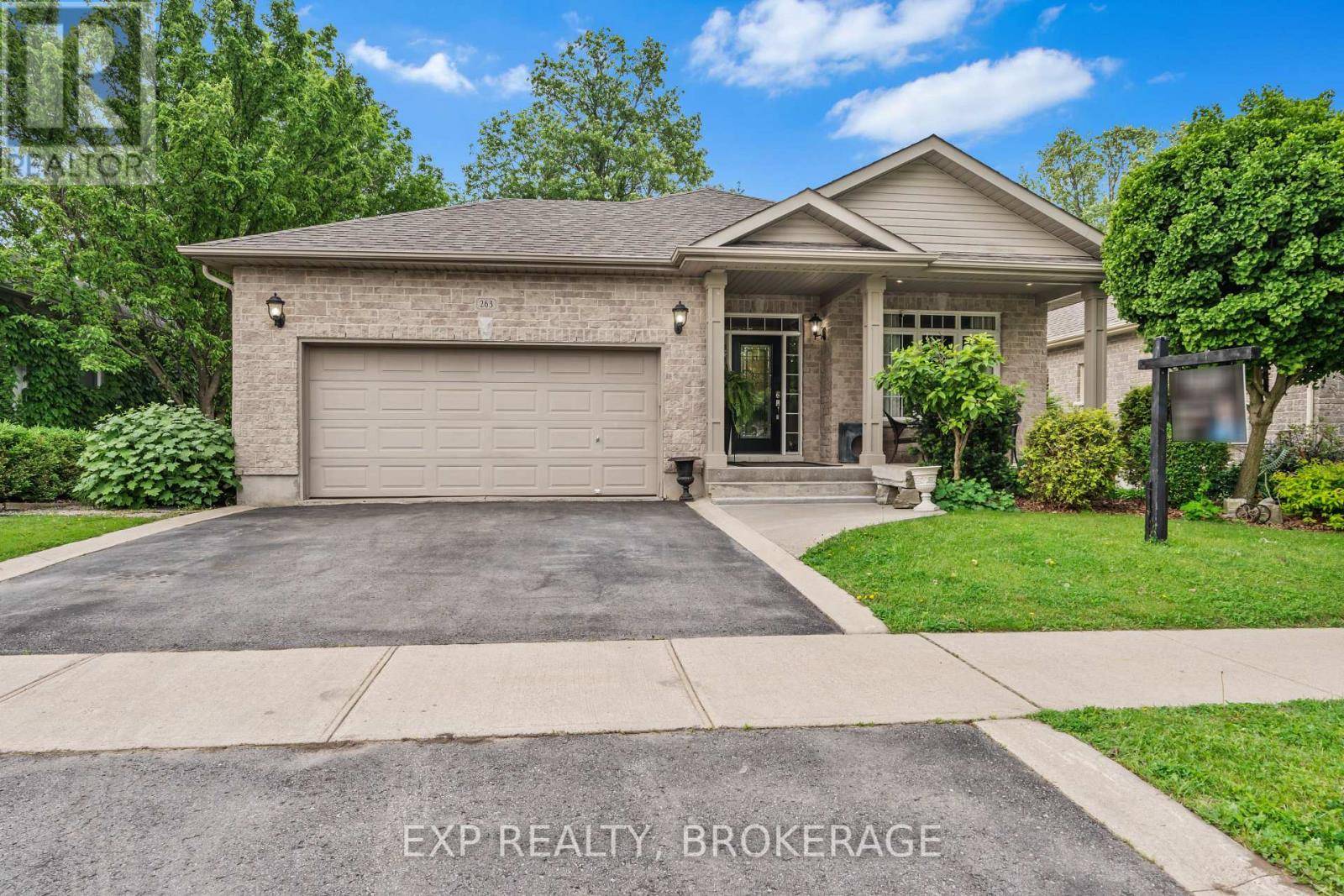 Kingston (kingston East (incl Barret Crt)), ON K7K7L4,263 HONEYWOOD AVENUE